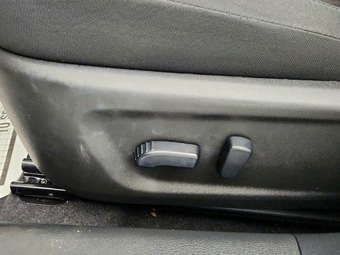 Used 2025 Nissan Altima 2.5 SV image 10