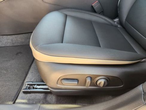 New 2026 Chevrolet Trax ACTIV w/ Driver Confidence Package FWD image 17