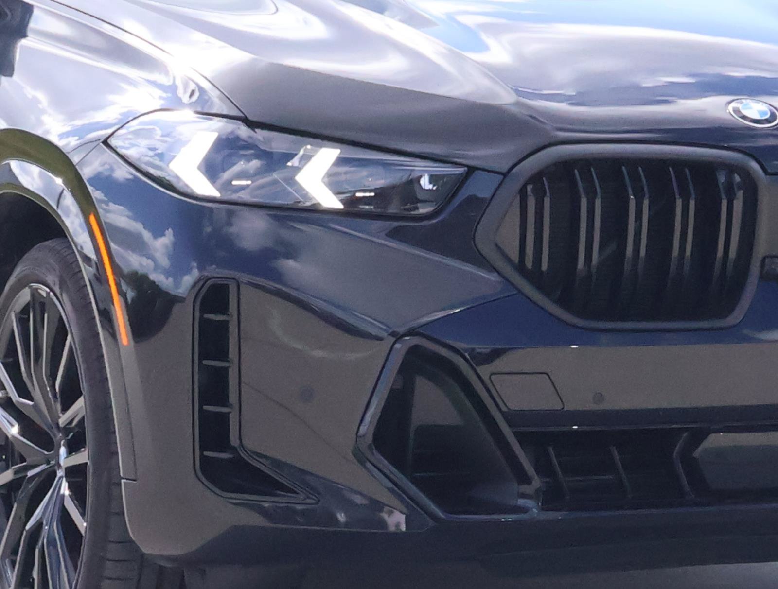 Used 2025 BMW X6 M60i w/ Executive Package AWD/4WD image 8