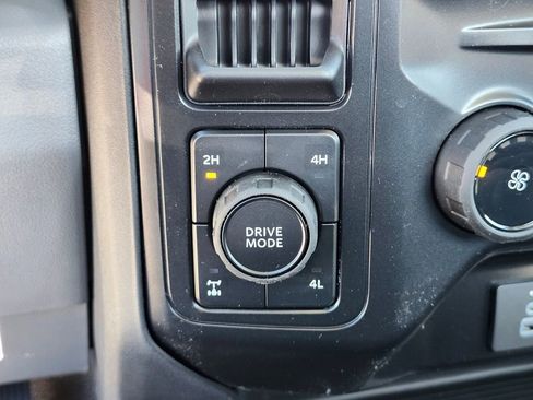 New 2026 Ford F250 XL w/ XL Chrome Package image 19