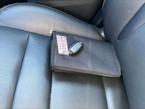 Used 2022 Nissan Rogue SL w/ SL Premium Package image 10