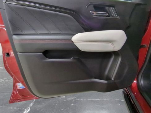 Used 2023 GMC Canyon AT4X image 22