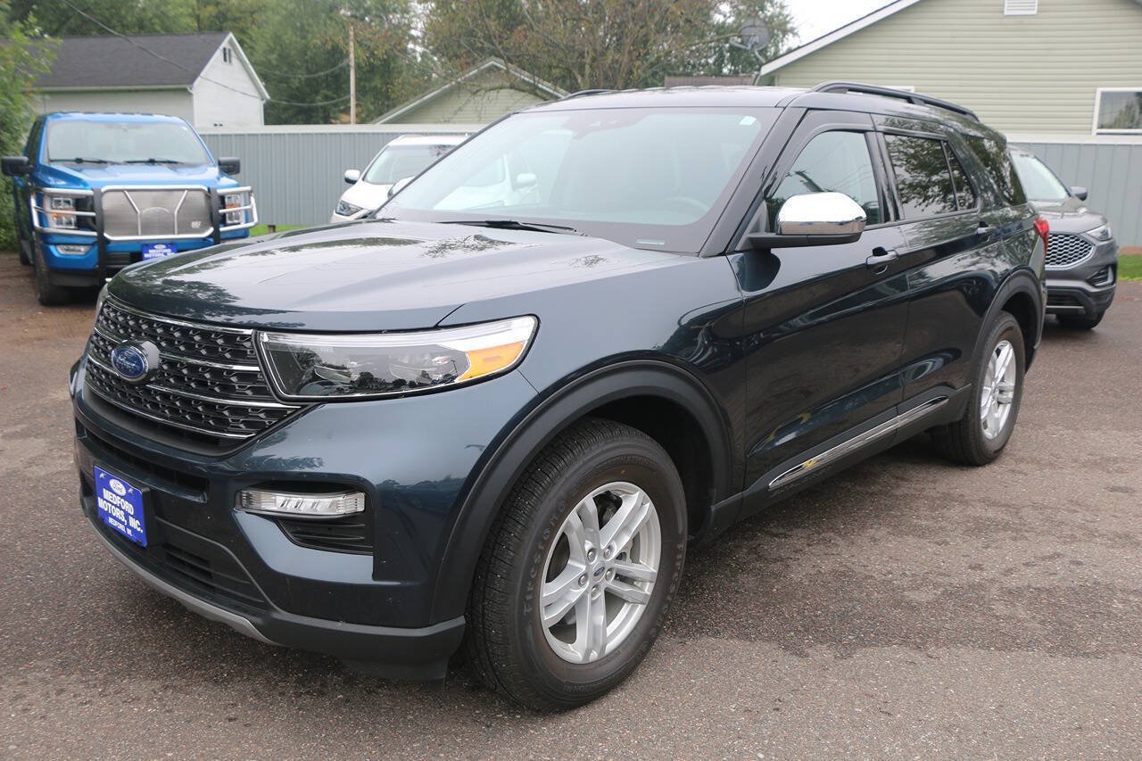 Certified 2023 Ford Explorer XLT w/ Equipment Group 202A AWD/4WD image 10