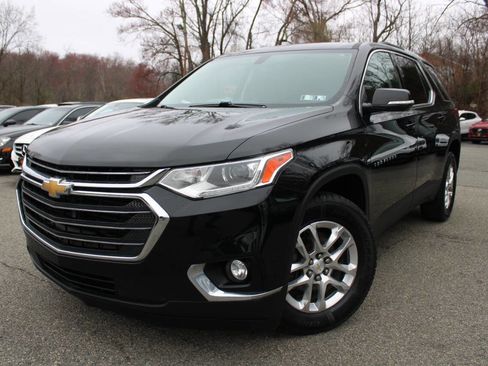 Used 2018 Chevrolet Traverse LT image 1