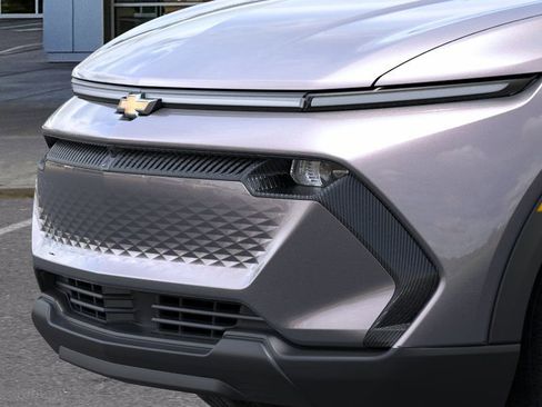 New 2026 Chevrolet Equinox EV LT image 14