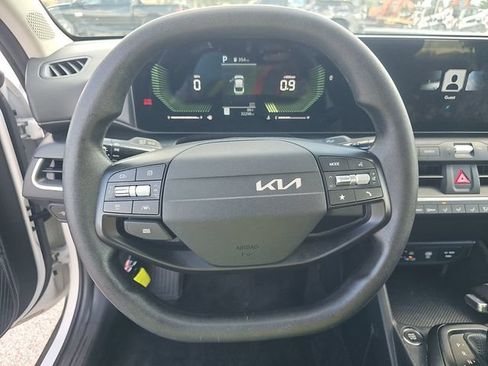Used 2025 Kia K4 FWD image 8