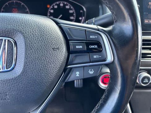 Used 2018 Honda Accord Sport image 12
