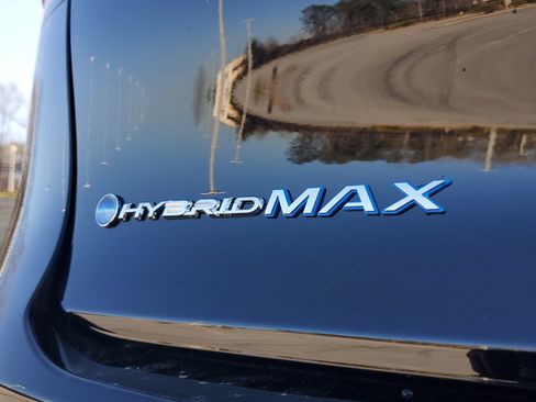 New 2026 Toyota Crown Platinum image 8