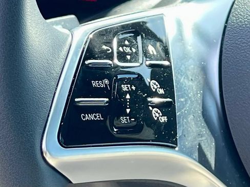 Certified 2026 Mercedes-Benz GLC 300 4MATIC image 24