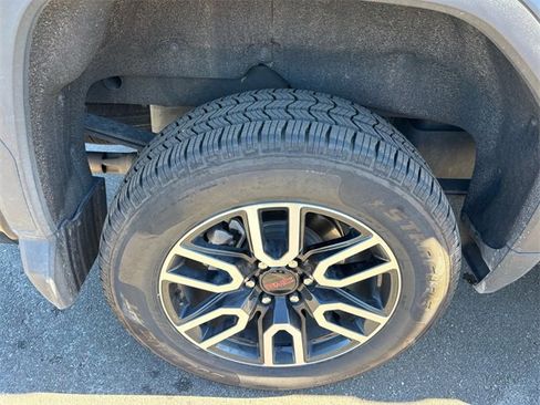 Used 2023 GMC Sierra 1500 AT4 w/ Technology Package image 16