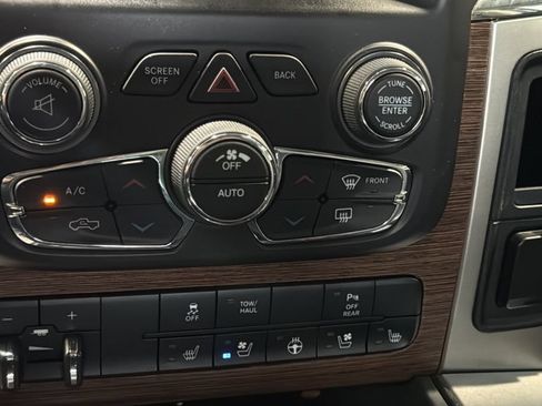 Used 2017 RAM 1500 Laramie AWD/4WD image 27