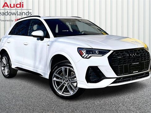 Used 2025 Audi Q3 2.0T Premium w/ Convenience Package image 3