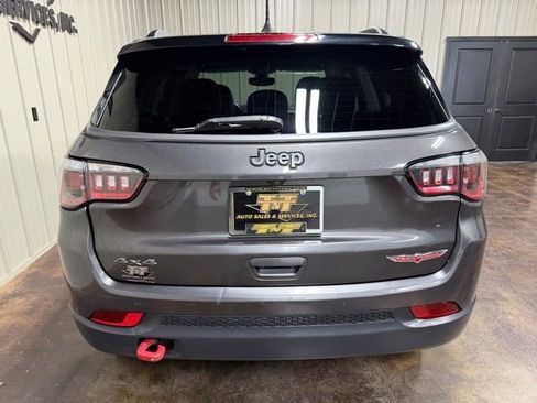 Used 2019 Jeep Compass Trailhawk AWD/4WD image 9