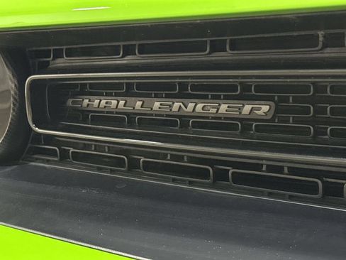 Used 2017 Dodge Challenger R/T w/ Blacktop Package RWD image 26