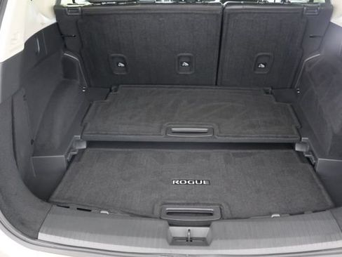 Used 2025 Nissan Rogue SL w/ SL Premium Package AWD/4WD image 22