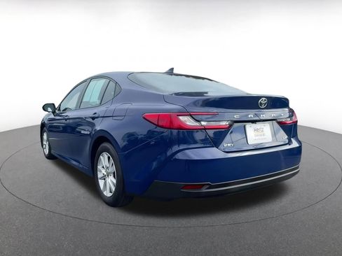 Used 2025 Toyota Camry LE image 11