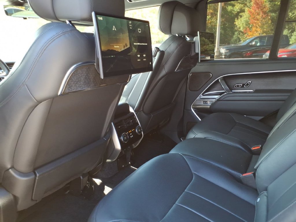 Used 2024 Land Rover Range Rover Autobiography AWD/4WD image 14