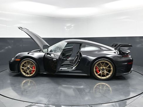Certified 2026 Porsche 911 GT3 RWD image 31