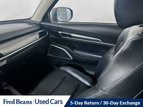 Used 2020 Kia Telluride S w/ S 8 Passenger Seating Package FWD image 25