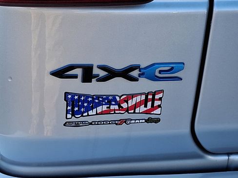 Used 2022 Jeep Wrangler Unlimited Sahara image 16