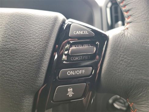 Used 2025 Nissan Frontier PRO-4X w/ Black Accent Package image 27