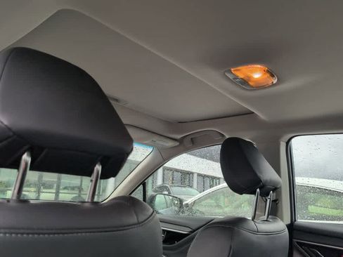 Used 2022 Subaru Legacy Limited XT image 10