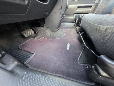 Used 2005 Honda CR-V LX image 13