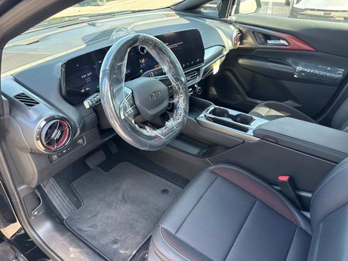 New 2025 Chevrolet Equinox EV RS image 23