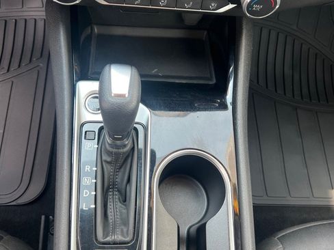 Used 2024 Nissan Altima 2.5 SV FWD image 36