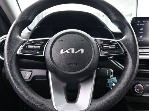 Used 2023 Kia Forte LXS w/ LXS Technology Package FWD image 22