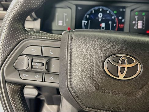 Used 2025 Toyota Tacoma SR5 RWD image 18