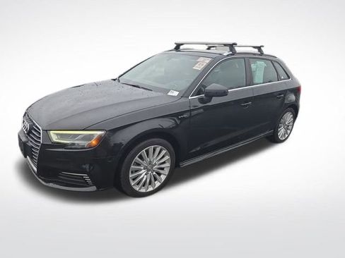 Used 2018 Audi A3 e-tron Premium Plus w/ Technology Package image 3