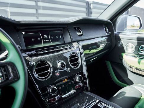 Used 2023 Rolls-Royce Cullinan Black Badge w/ Driver's Package image 66