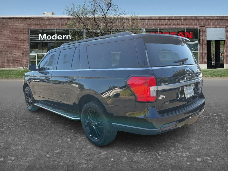 Used 2022 Ford Expedition Max XLT AWD/4WD image 2