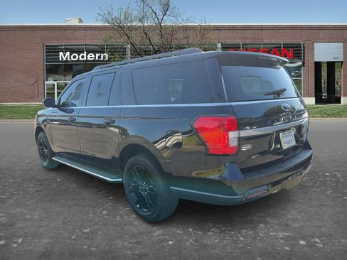 Used 2022 Ford Expedition Max XLT AWD/4WD image 2