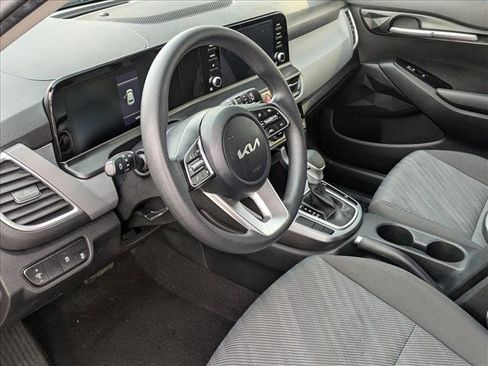 Used 2024 Kia Seltos LX image 10