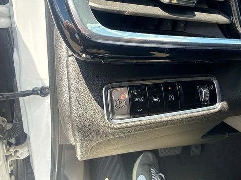 Used 2024 Buick Envision Preferred AWD/4WD image 19