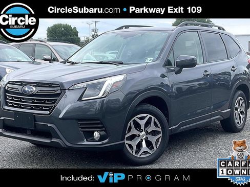 Certified 2023 Subaru Forester Premium AWD/4WD image 1