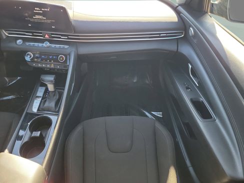 Certified 2023 Hyundai Elantra SEL w/ Convenience Package image 10