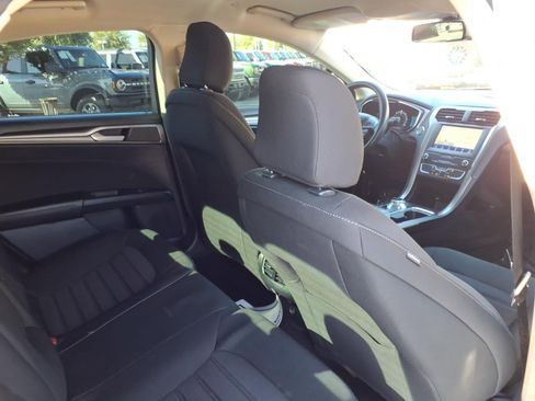 Certified 2020 Ford Fusion SE FWD image 12
