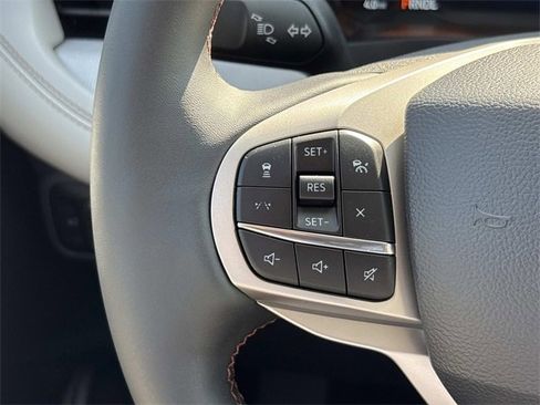 New 2025 Ford Explorer Active w/ Active Comfort Package image 25
