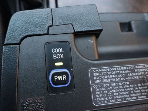 Used 2009 Toyota Land Cruiser image 28