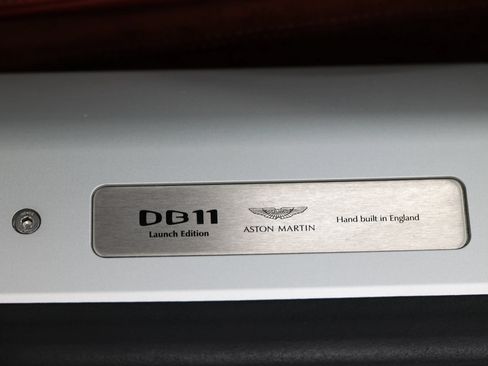 Used 2017 Aston Martin DB11 V12 RWD image 82