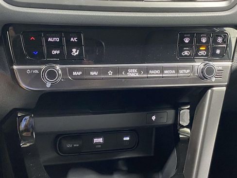 New 2026 Kia Seltos EX FWD image 30