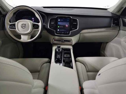 Certified 2024 Volvo XC90 B6 Ultimate w/ Lounge Package image 15