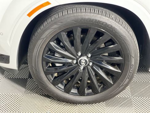 Used 2024 Hyundai Palisade Calligraphy image 11