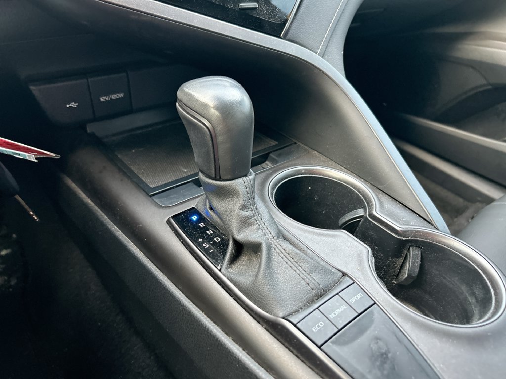 Used 2024 Toyota Camry SE FWD image 25