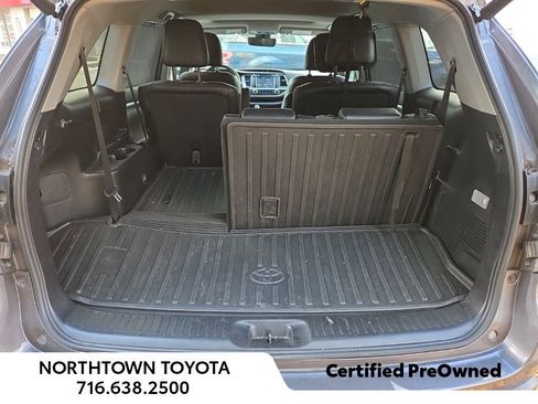 Used 2019 Toyota Highlander XLE image 9