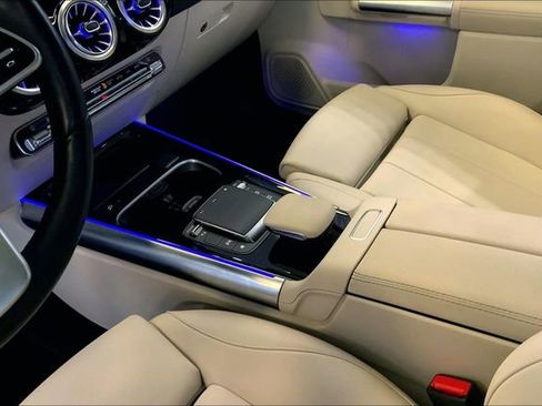 Used 2023 Mercedes-Benz GLA 250 4MATIC image 16