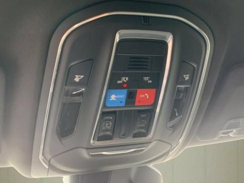 Used 2025 Jeep Grand Cherokee L Laredo AWD/4WD image 39